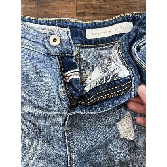 Anthropologie Pilcro Embroidered Slim Boyfriend Jean Shorts 26 Light Wash Boho - Picture 3 of 8